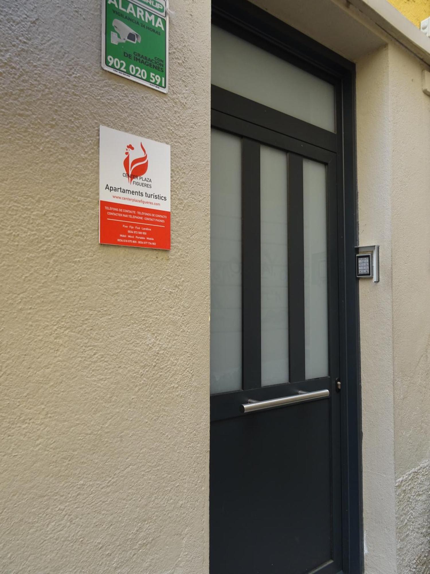 Ferienwohnung Center Plaza Figueres Figueres  Exterior foto