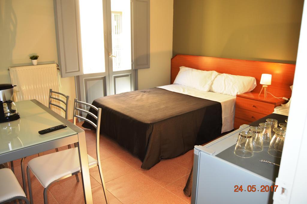 Ferienwohnung Center Plaza Figueres Figueres  Exterior foto